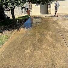 Professional-Driveway-Cleaning-in-Melissa-TX-JM-Superior-Pressure-Washing-Delivers-Exceptional-Results 0